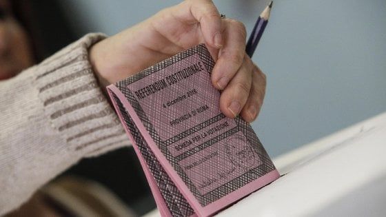 Referendum, è psicosi matite cancellabili. Il Viminale: "Indelebili sulle schede"