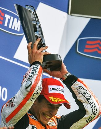 MotoGp, Marquez vince anche al Mugello