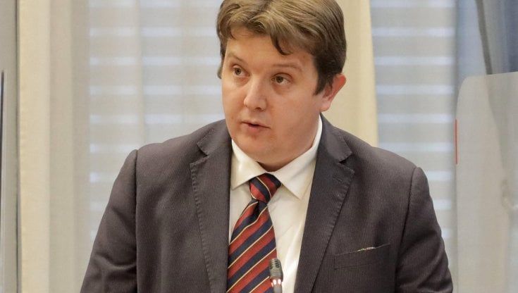 Valle d'Aosta, il presidente Lavevaz scrive a Speranza: "Scatti la zona gialla già da domenica" 