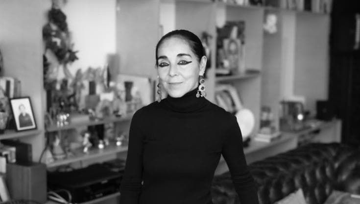 L’iraniana Shirin Neshat: “L’arte, anche quando non può guarire, dà forma al dolore”