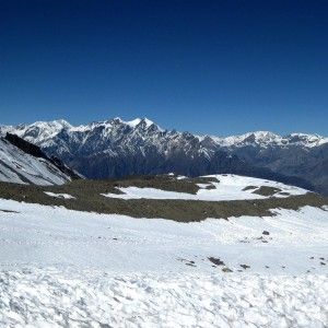 Nepal, tempesta di neve sull'Himalaya: 31 morti, tratti in salvo 150 alpinisti