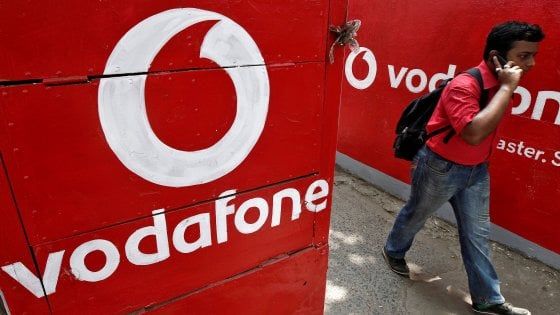 Vodafone, torna la crescita dei ricavi. Migliora l'Italia