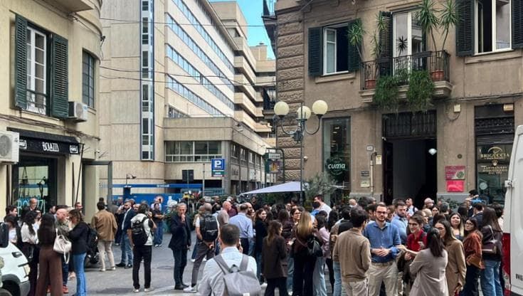 Forti terremoti in Sicilia, l’isola al centro di uno sciame sismico. Paura a Palermo