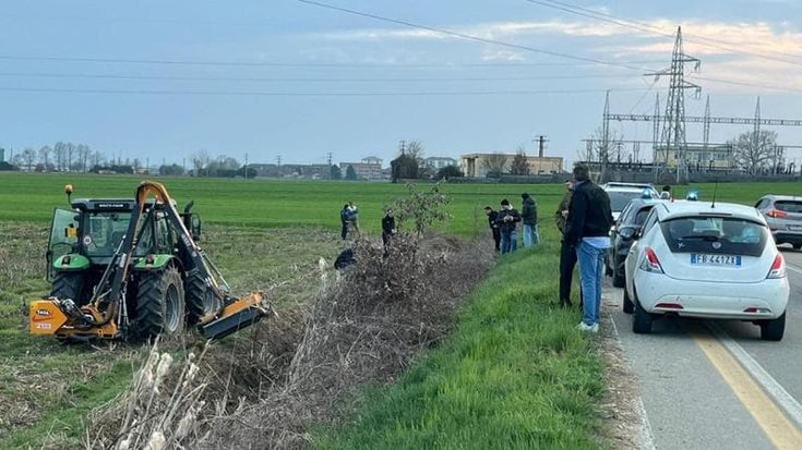 Corpo in un fosso trovato a Chieri, forse è di un motociclista scomparso quasi un anno fa