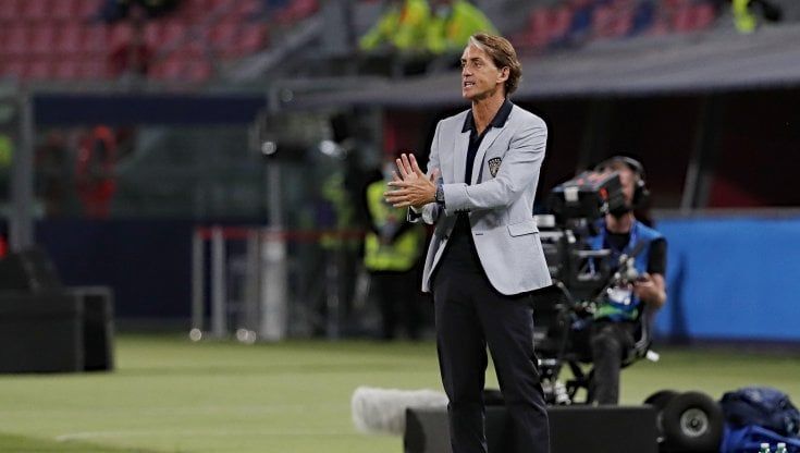 Europei: da Jesi a Noel Gallagher (passando per Mantovani e Vialli), cinquanta sfumature di Roberto Mancini