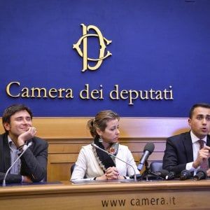 Roberta Lombardi: "Il premier è stato sconfitto insieme ai media"