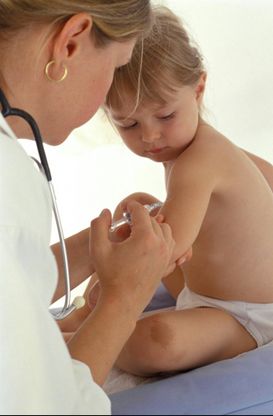 Autismo e vaccini, l'esperto: "Decisione incredibile, la scienza dice che &egrave; falso"