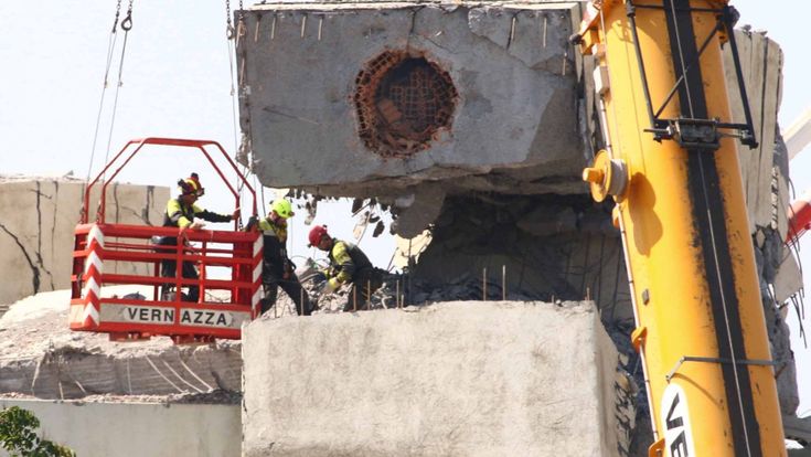 Blitz, pressioni e favori per conquistare le autostrade