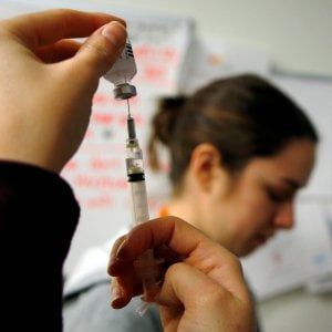 Legge sui vaccini obbligatori, c'è già un progetto per scardinarla 