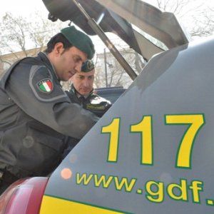 Camorra: Casalesi, confiscati beni per 21 milioni a un imprenditore