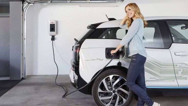 Stop auto a benzina e diesel: 7,5 milioni di italiani pronti a passare all’elettrico