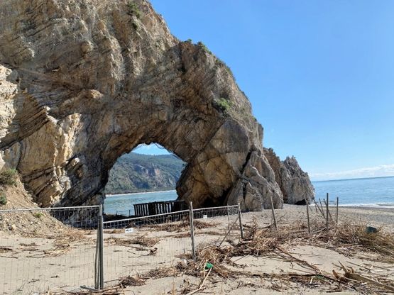 Frana la strada dell’arco naturale, si contano i danni causati dal maltempo