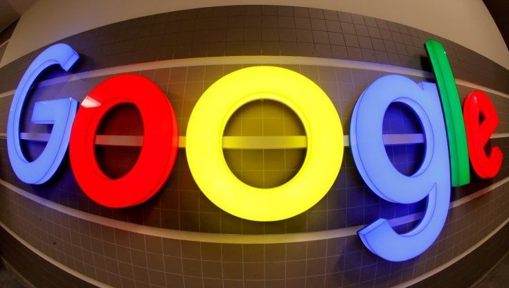 Google, il dipartimento di giustizia Usa fa causa al gigante hi-tech: "Monopolio illegale"