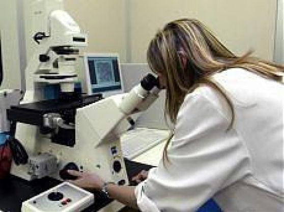 Tumore alla prostata, mortalit&agrave; dimezzata con radioterapia abbinata a cure ormonali