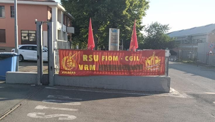 Allarme sindacati alla Vrm: “Stipendi in ritardo e tagli, prime avvisaglie della crisi”