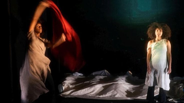 “Lampedusa Beach”, quando il teatro riscopre la denuncia sociale