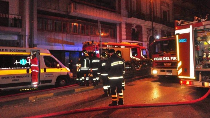 Bari, appartamento dell'Arca in fiamme a Madonnella: la Procura indaga per incendio doloso