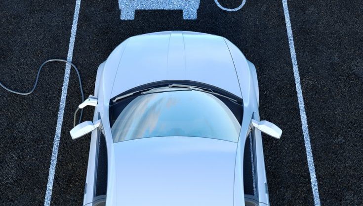 Elettrico più ibrido fanno il 38% delle auto immatricolate nel 2021
