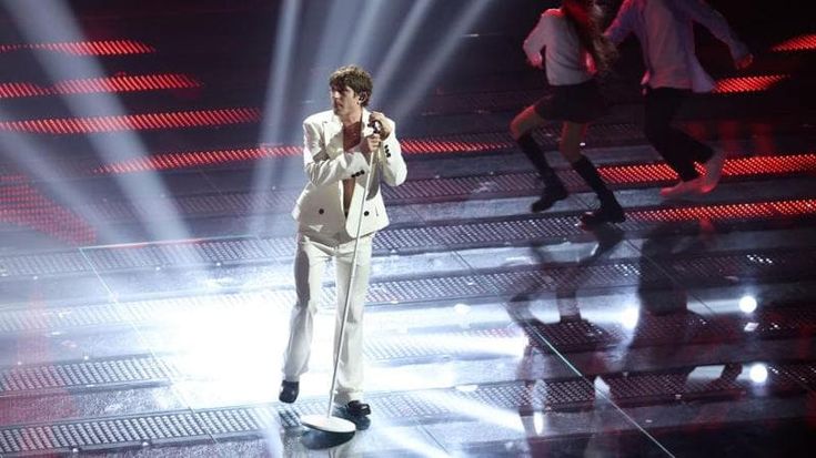 FantaSanremo, bonus e malus della prima serata in diretta: ecco chi guadagna punti e chi li perde