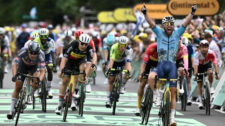 Cavendish, il record di Merckx superato grazie a un calzino. Eddy: “Mi ha battuto un bravo ragazzo”