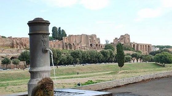 Il miraggio estivo delle "fontanelle", quel tesoro senza prezzo per i runner romani