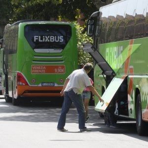Caos a Montelungo, Flixbus: "Siamo pronti a investire per una nuova fermata"