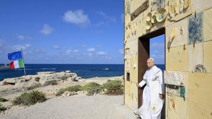 L’arcivescovo Lorefice: “Dalla mafia alla remigrazione ecco le nuove pesti”