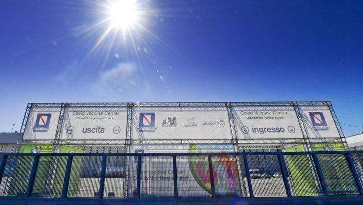 Covid, in Campania il maggior numero di contagi del Paese: il doppio della Lombardia