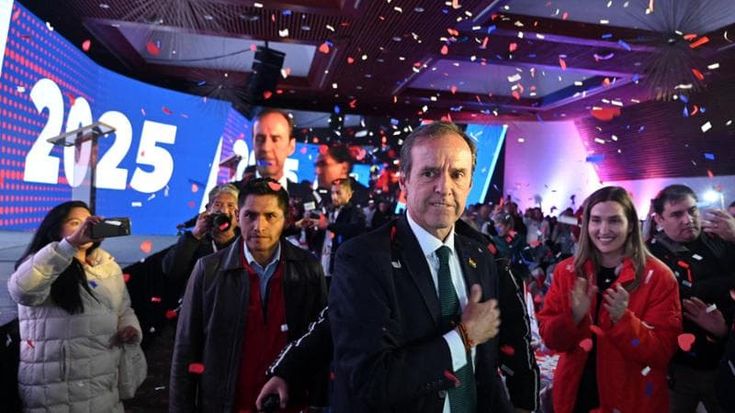 La Bolivia svolta a destra, Paz e Quiroga al ballottaggio
