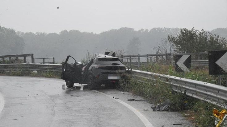 Nichelino, scontro tra auto e tir: muore a 28 anni Alessia Fonsatti