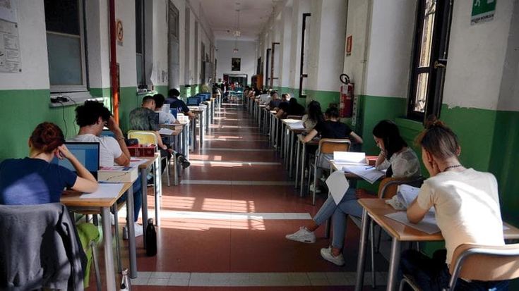 Milano, per ventimila studenti comincia la settimana della maturità
