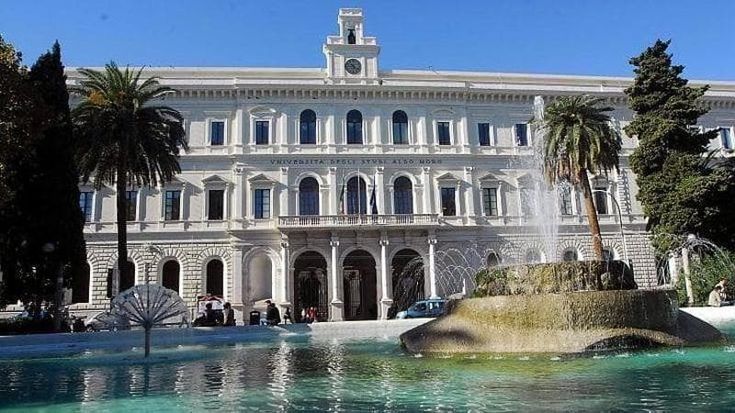 Università, Bari torna tra i mega atenei, PoliBa stabile. “Costa troppo mantenere i figli al Nord”