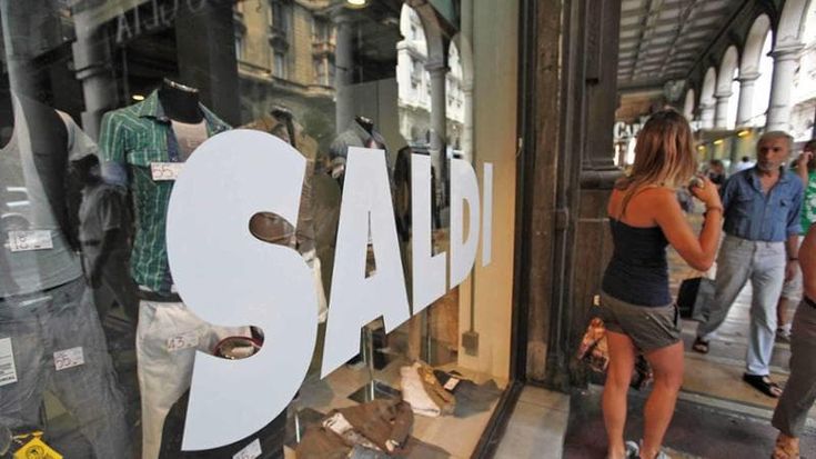 Scattano i saldi in Liguria, regole più stringenti per contrastare i trucchi