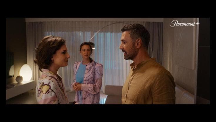 "Amici comuni", Raoul Bova e la commedia delle coppie con la compagna Beatrice Arnera