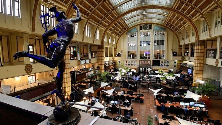 Le Borse di oggi, 13 aprile. I listini Ue chiudono in cauto rialzo. L'inflazione Usa corre più delle attese