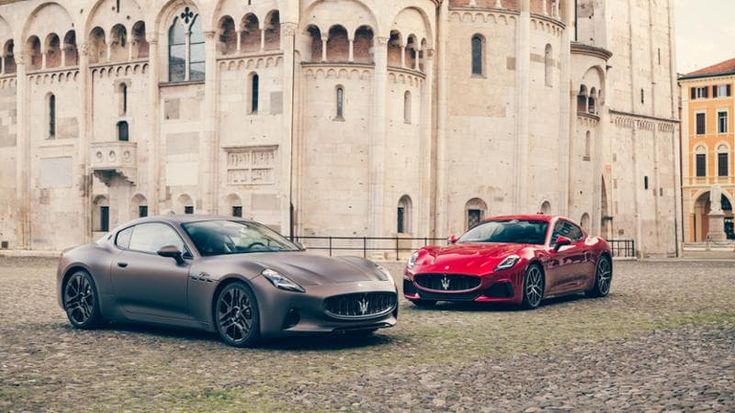 Si scrive GT. Si legge Maserati. Dalle origini all'elettrico, ripercorriamo con l’head of design Klaus Busse la storia della GranTurismo, auto simbolo della casa del Tridente