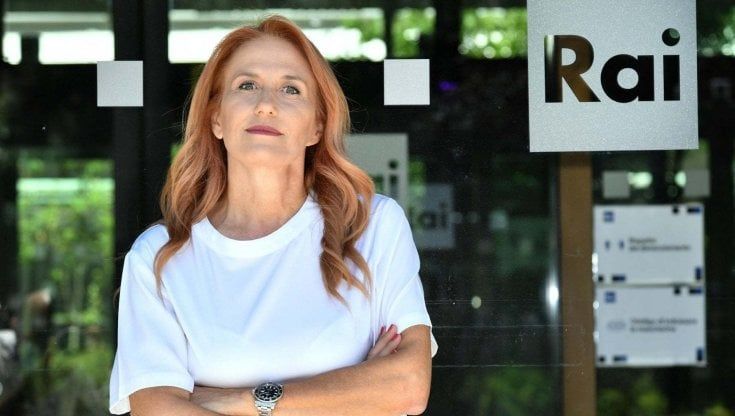 Scontro tra Striscia la notizia e Monica Maggioni su un presunto conflitto di interessi. La giornalista: "Vi querelo, fatti già archiviati"