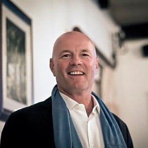 L'incredibile storia di Brett Archibald, cade dalla barca e sopravvive 28 ore nell'oceano