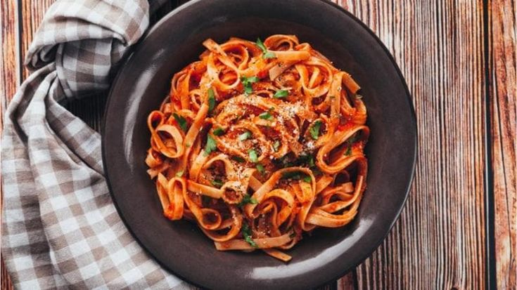 La Bbc: “Bambini italiani ingrassano per pizza, pasta e pane. La dieta mediterranea non esiste più”