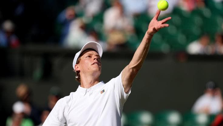Sinner cerca la rivincita con Alcaraz. Precedenti e dove vedere in tv la finale di Wimbledon