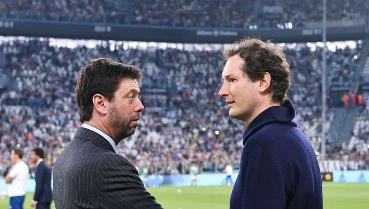 Juventus, Elkann e Agnelli fianco a fianco all'allenamento: vertice su conti e futuro