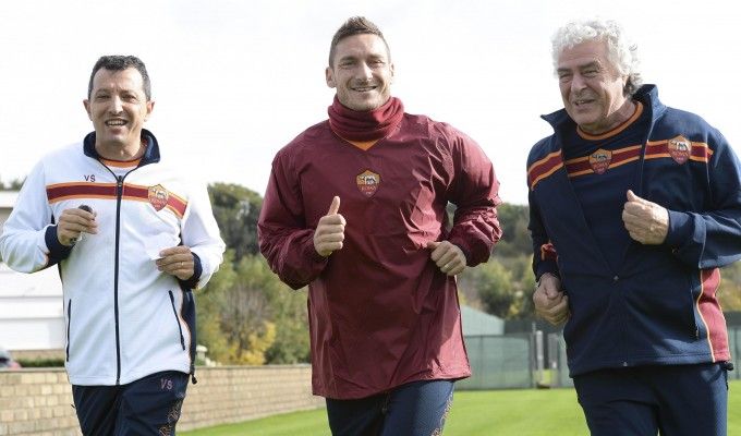 Roma, Totti corre verso il recupero. In campo gi&agrave; a Bergamo?