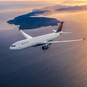 La "green mission" di Delta Air Lines: carburanti sostenibili per ridurre le emissioni