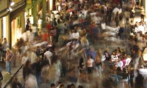Orari di apertura dei locali, il Comune di Parma: le novità dal 9 ottobre