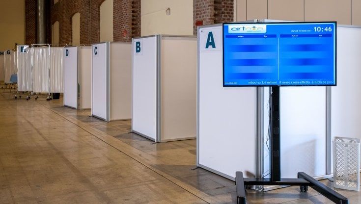 Il vaccino in azienda, ecco come funzionerà: iniezioni in orario di lavoro, adesione volontaria e anonima