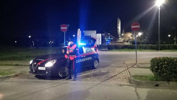 Parma, lite per gli stupefacenti: spacciatore colpisce cliente con un machete