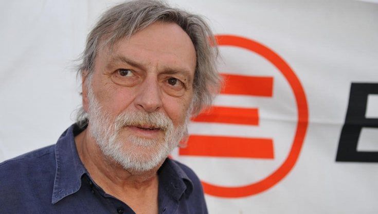 Gino Strada e il candidato Bernardo con la pistola: "Un'arma in ospedale è la negazione dell'essere medico"