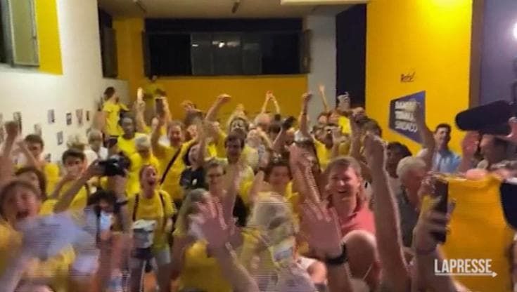 "Verona ha un nuovo sindaco": l'annuncio della vittoria di Damiano Tommasi