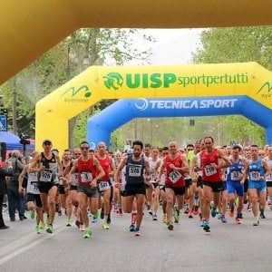 Palermo, la corsa di Vivicittà in via Libertà