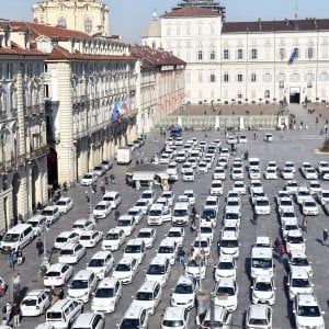 Sciopero taxi confermato, domani stop auto bianche. Ma sigle divise su decreto del governo